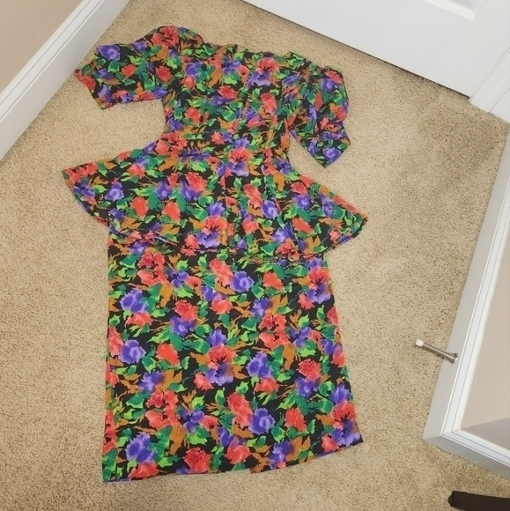 Vintage Plaza South Outfit Size 8 Silky‎ Floral 2pc Top Skirt Bright Colors Work